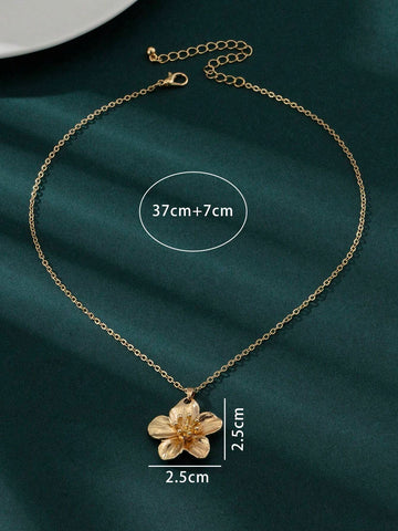 1pc Vacation Style 5-Leaf Flower Gold Pendant Necklace, Wedding Gift For Women