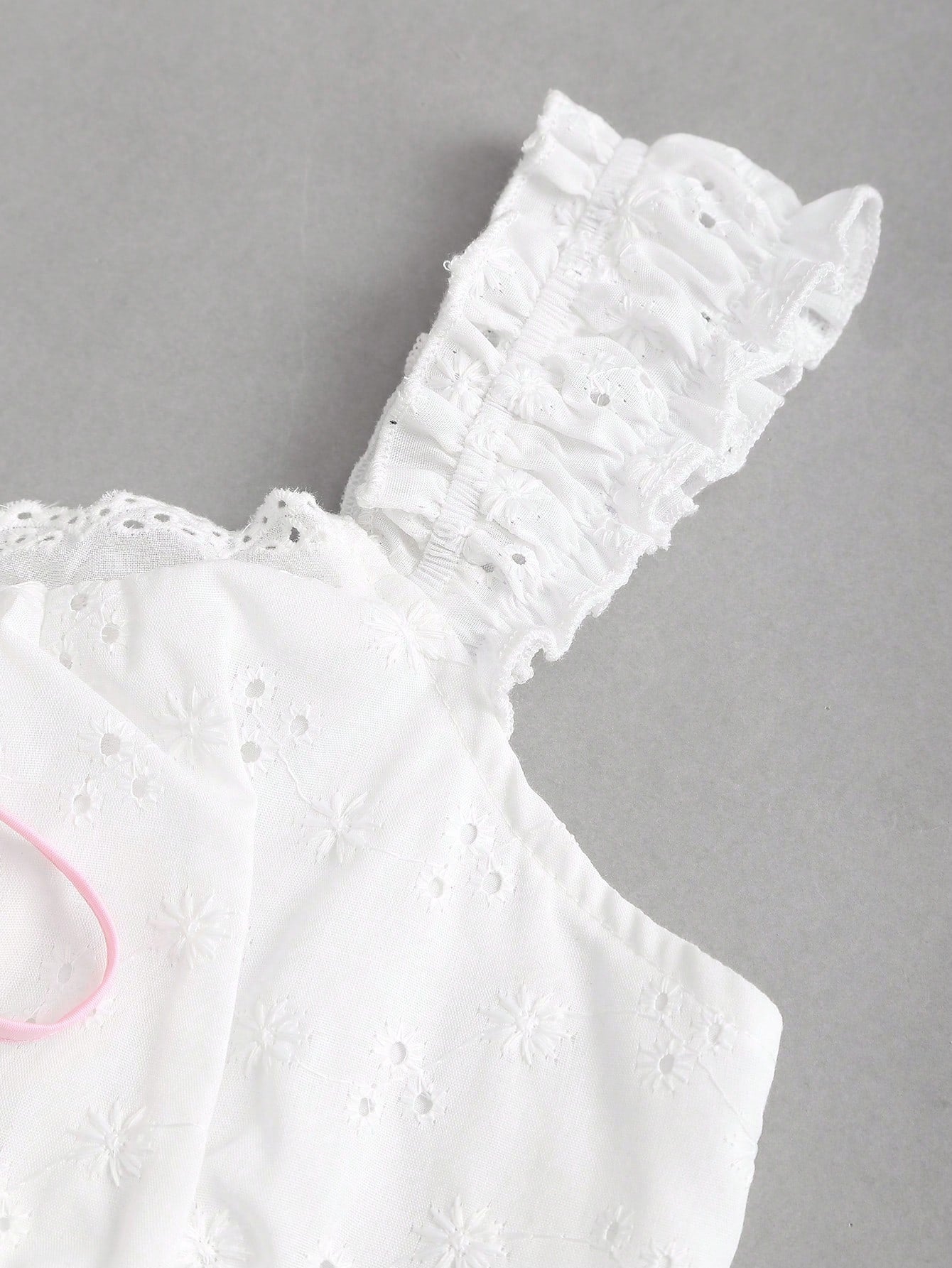 HW1046 New Fashion Sexy Lace Trim Sweet Flattering Dual-Wear Blouse Top
