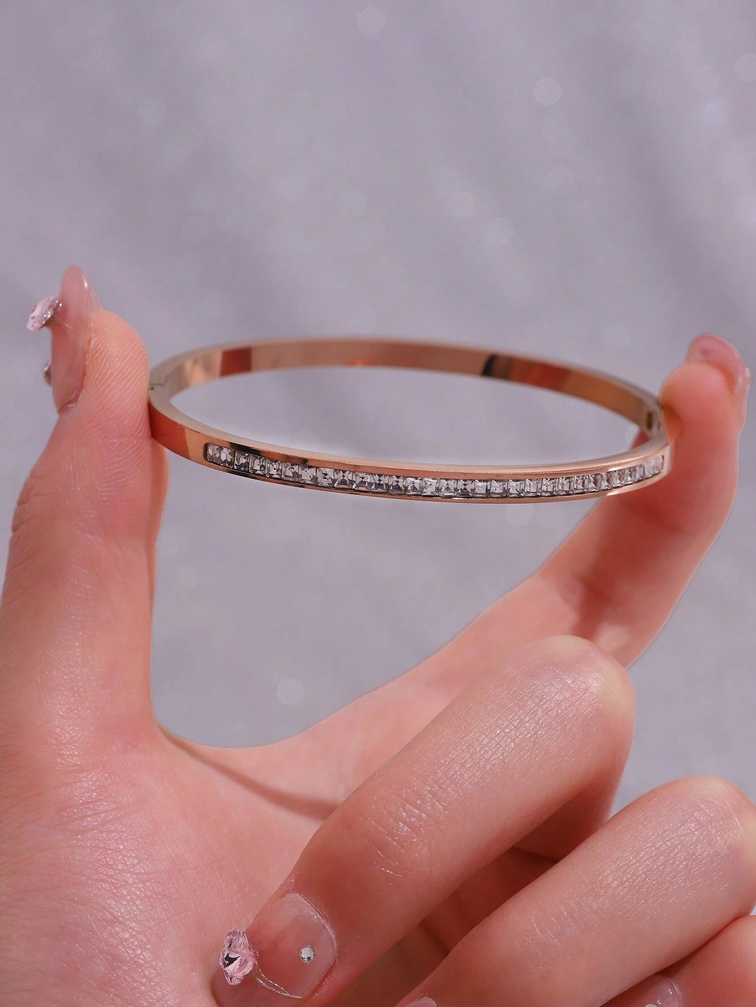 WZ0027	Camhanno 1 Pc Stylish Delicate Neutral Stainless Steel Single Row Diamond Bracelet For Ladies For Daily Wear