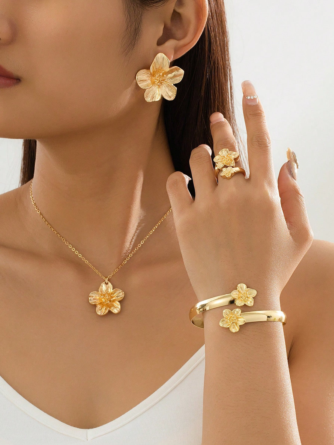 WZ0001	1 Set Elegant Golden Floral Bracelet, 1 Ring, 1 Necklace, 1 Pair Earrings Ladies Jewelry Set, Vacation Style Gift, Couples Gift (No Gift Box)